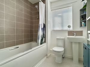 Family Bathroom- click for photo gallery
